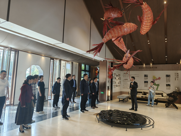 民盟安徽省委赴濱湖雅園項(xiàng)目開(kāi)展“AI+銀發(fā)經(jīng)濟(jì)”專題調(diào)研